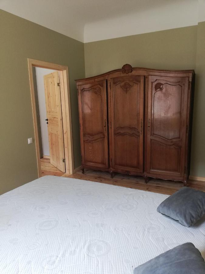 Historic Apartment With Wooden Floors In The Hearth Of Old-Town Рига Екстериор снимка